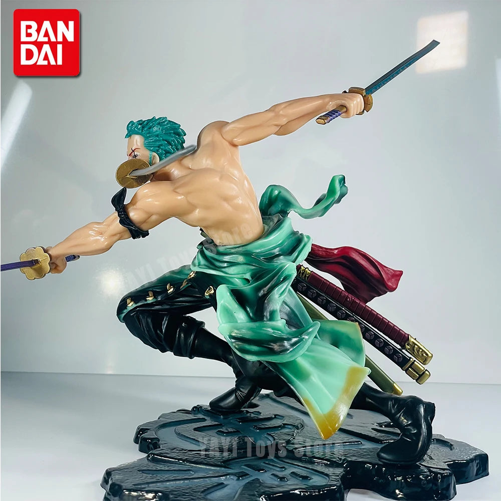 Miniatura Roronoa Zoro – Figura One Piece 10cm | Coleção Anime com Três Espadas