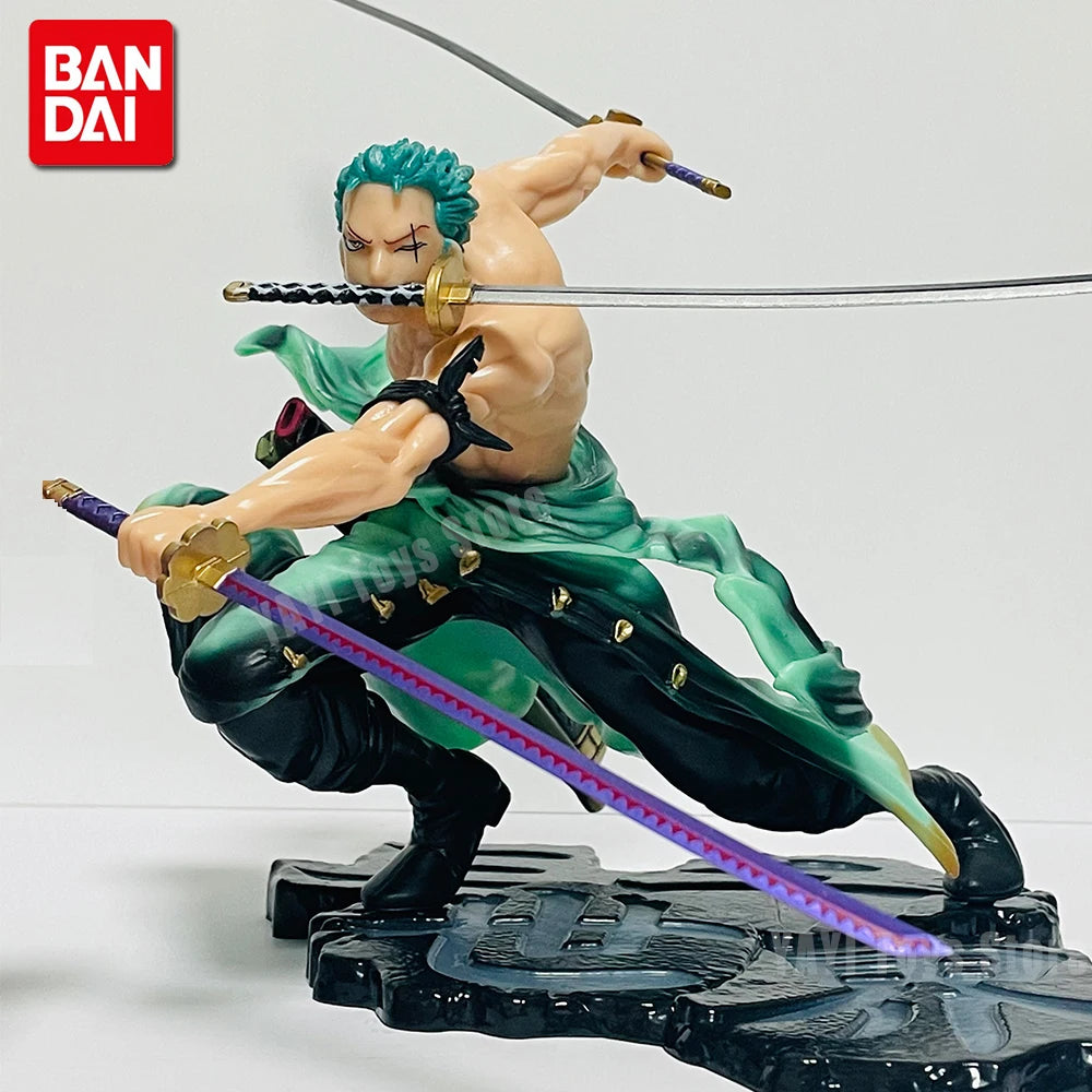 Miniatura Roronoa Zoro – Figura One Piece 10cm | Coleção Anime com Três Espadas
