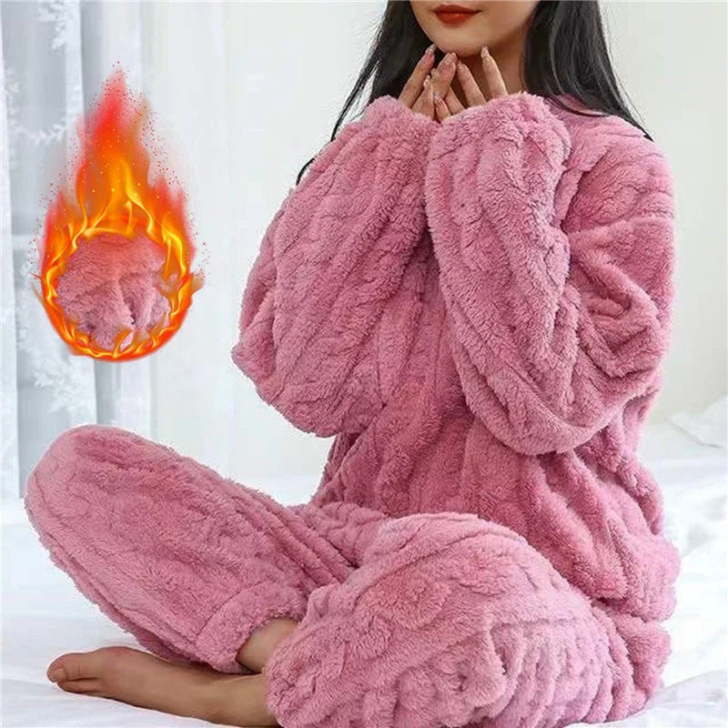 Pijama Feminino Inverno em Veludo Coral – Conjunto Fluffy de 2 Peças | Quentinho e Confortável para Casa