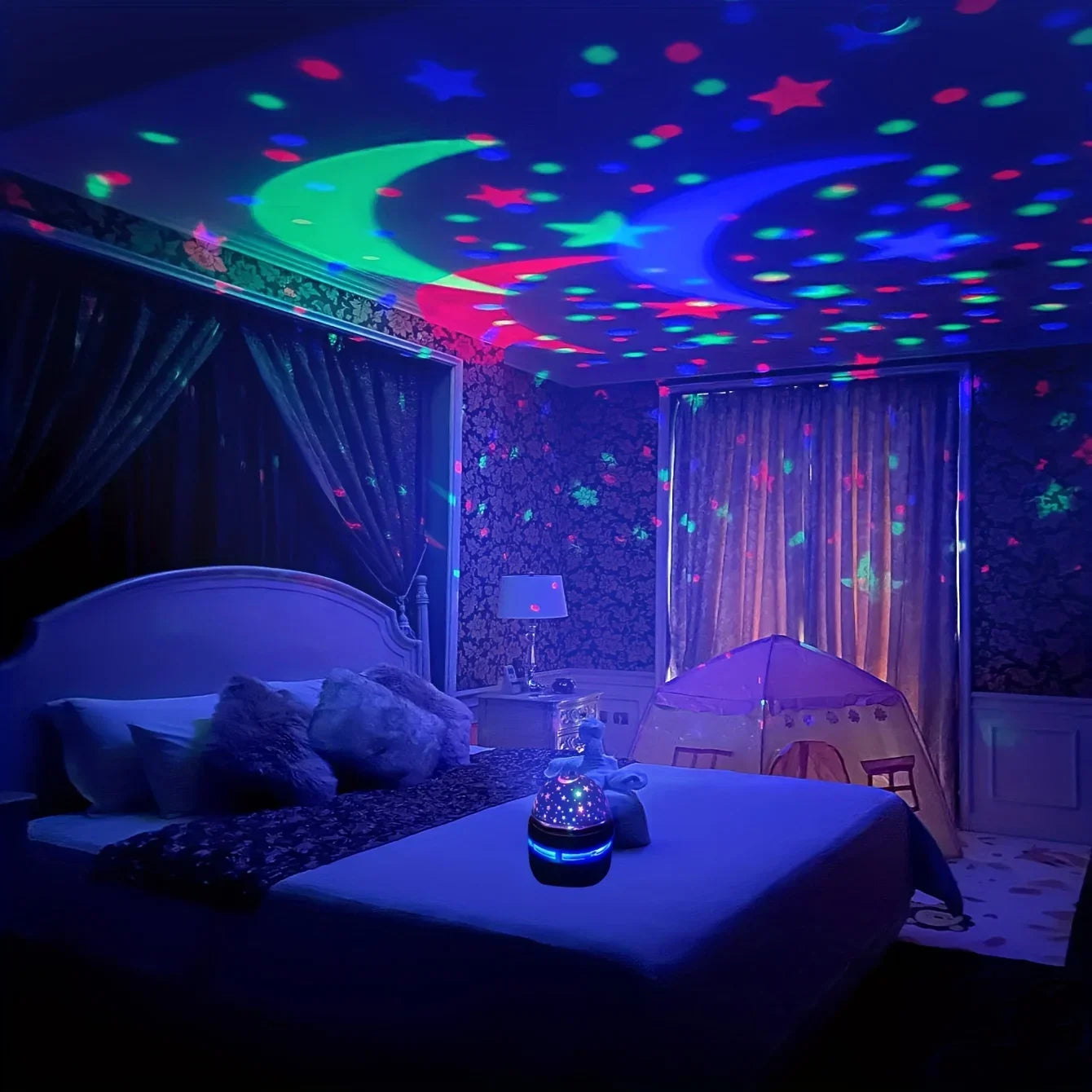 Luminária Projetora LED Céu Estrelado – USB Giratória com Lua e Estrelas | Decoração Atmosférica para Quarto e Natal