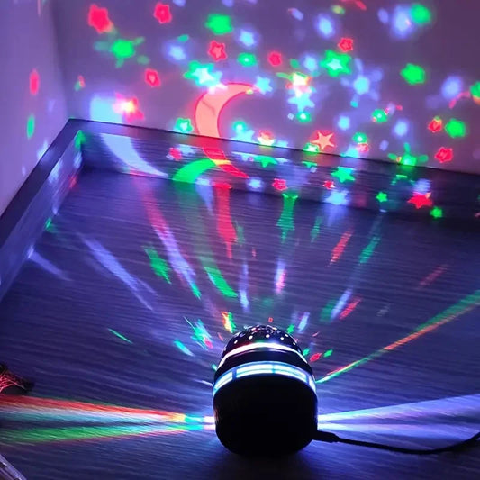 Luminária Projetora LED Céu Estrelado – USB Giratória com Lua e Estrelas | Decoração Atmosférica para Quarto e Natal