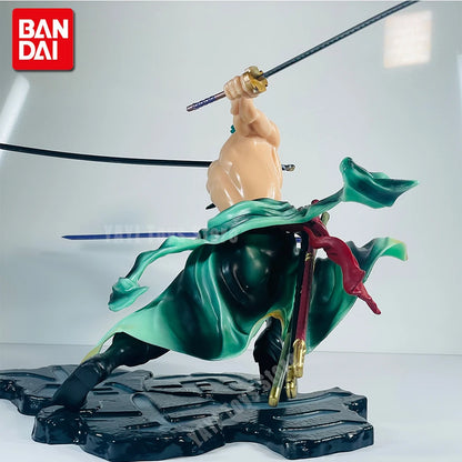Miniatura Roronoa Zoro – Figura One Piece 10cm | Coleção Anime com Três Espadas